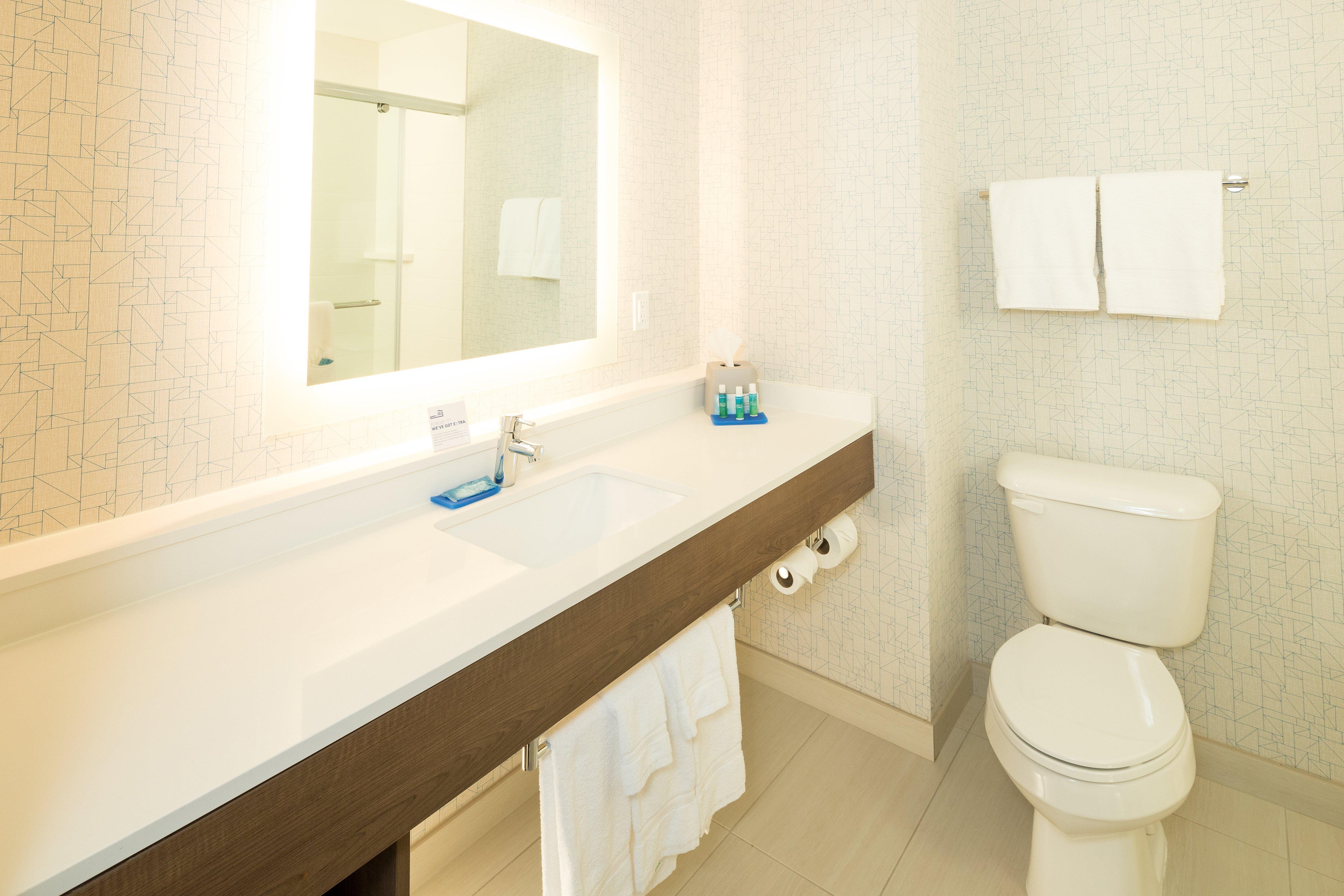 Holiday Inn Express Hotel & Suites Bay City By Ihg Exterior photo